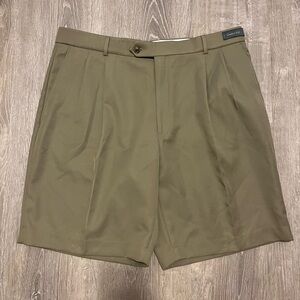 Neiman Marcus Comfort - “EZE” Polyester Tan Shorts Men’s Size 38 NWT